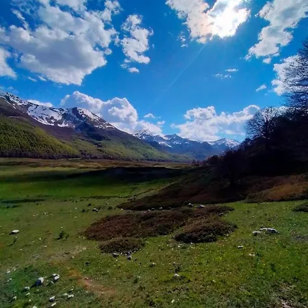 Il Rifugio Nel Borgo Rocca Di Mezzo * Terranera