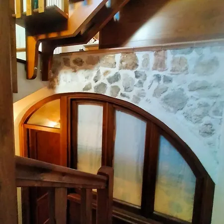 Il Rifugio Nel Borgo Rocca Di Mezzo