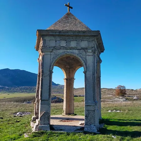 Il Rifugio Nel Borgo Rocca Di Mezzo * Terranera