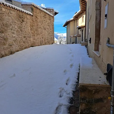 Il Rifugio Nel Borgo, Rocca Di Mezzo, Appartamento